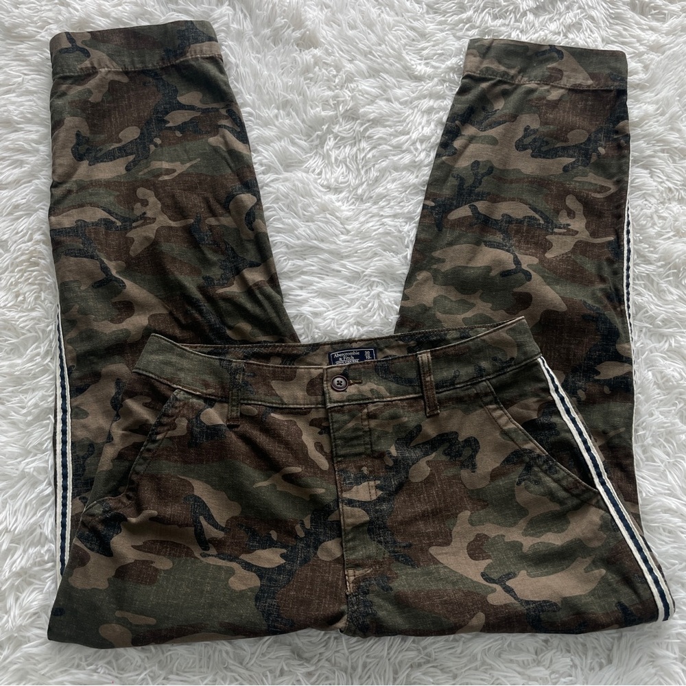Abercrombie & Fitch Women's Camouflage Straight Leg Pants - Olive & Brown